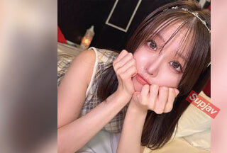 FC2PPV 4802496 喷水♡ 一位身高150cm、身材纤细、皮肤白皙的女孩，竟然能用乳头达到高潮！粉嫩的乳头和阴部♪ “请再深一点，再用力一点♡” 她甜甜地恳求着♡