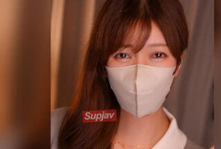 FC2PPV 4944652 ⭐五折优惠（立减990日元）⭐ 截止至8月16日⭐ [H罩杯美艳丰满少妇] 一位被丈夫冷落、性欲枯竭的妻子，在车里为一位心仪的年轻帅哥口交，并邀请他射在自己嘴里。之后，他们前往她那禁忌的家……[有]