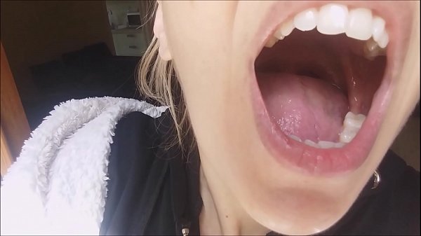 我吃了你，咬了你，吞下了你，把你放到我的气管里……你很开胃